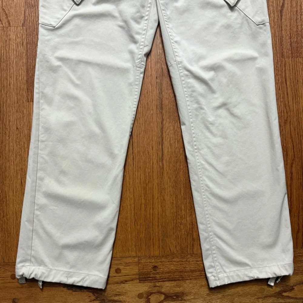 Jordan Essentials Chicago Pants in Beige size S